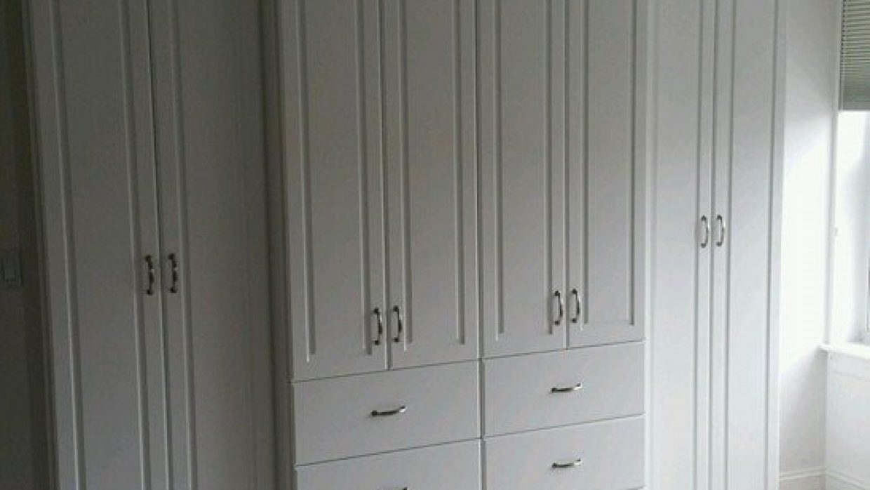 Master Bedroom Wardrobe Unit