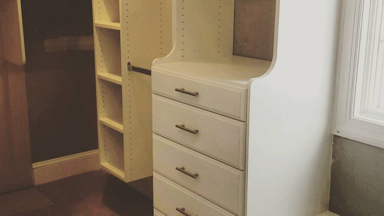 White Hutch drawer unit