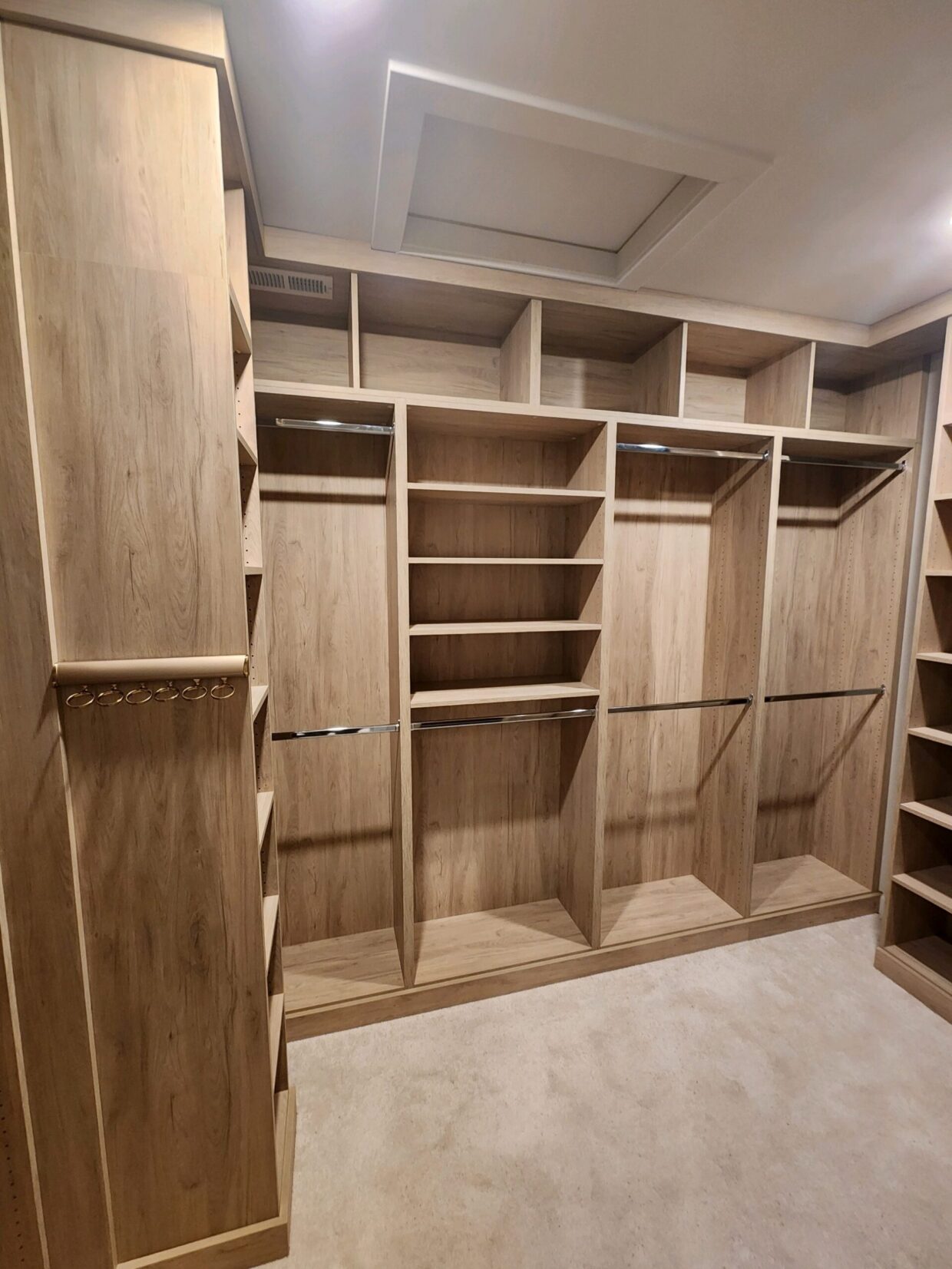 Colorado Floor – Mount to Ceiling – Walk-in